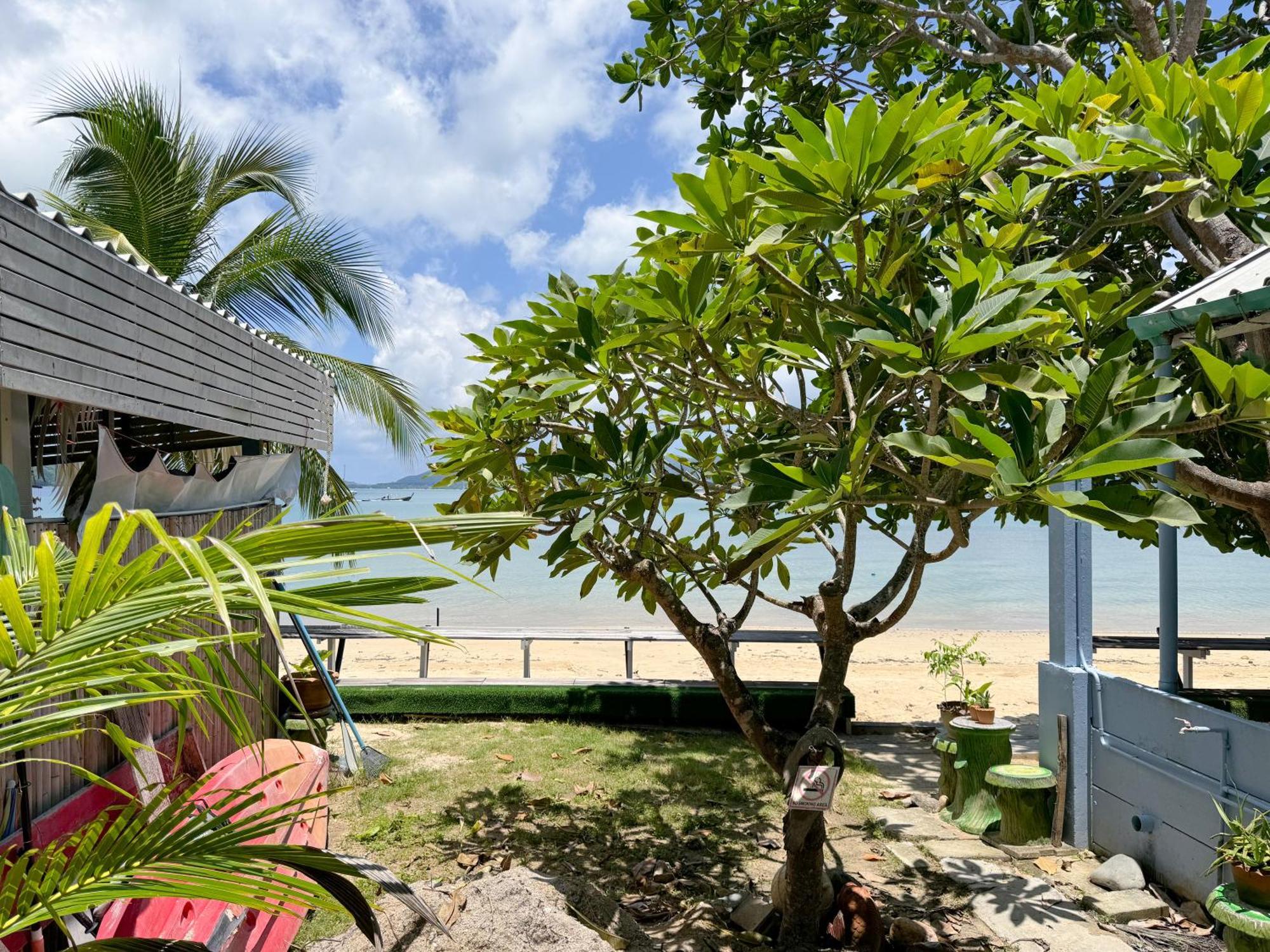 Sea Dreamer Beachfront Apartments Phuket Exterior photo